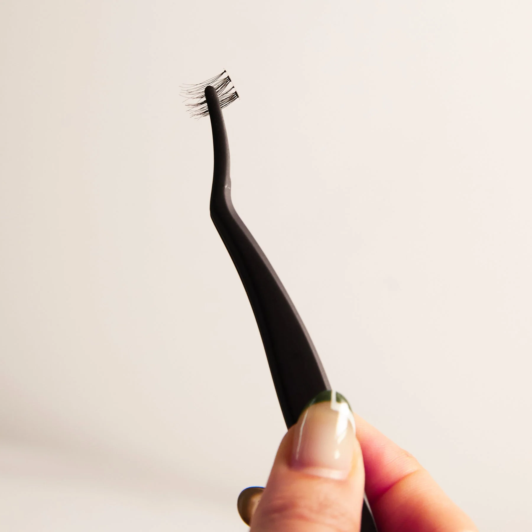 Lash Lash Lash Applicator / Tweezers with Blunt Ends - Image 3