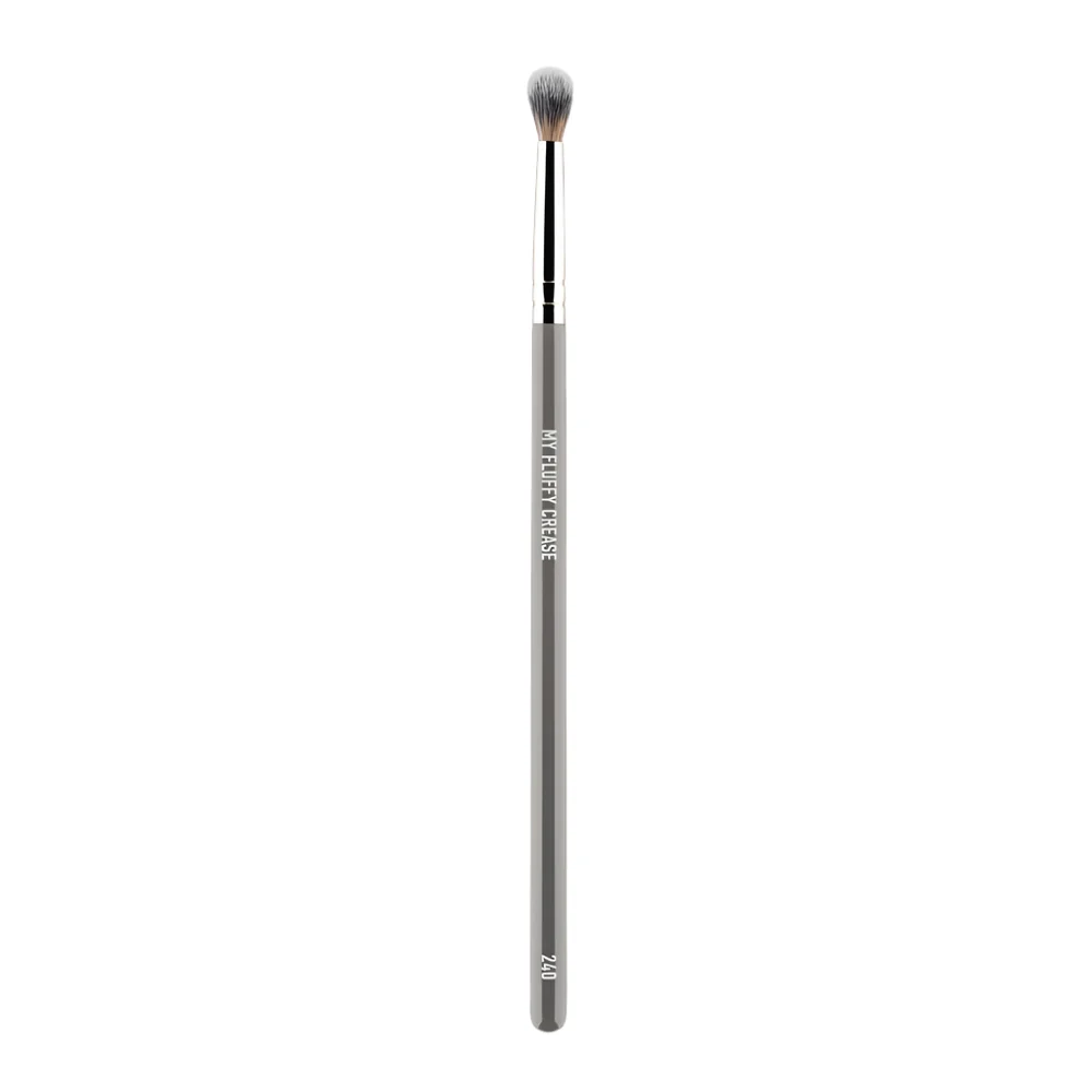 MYKITCO 240 My Fluffy Crease Brush