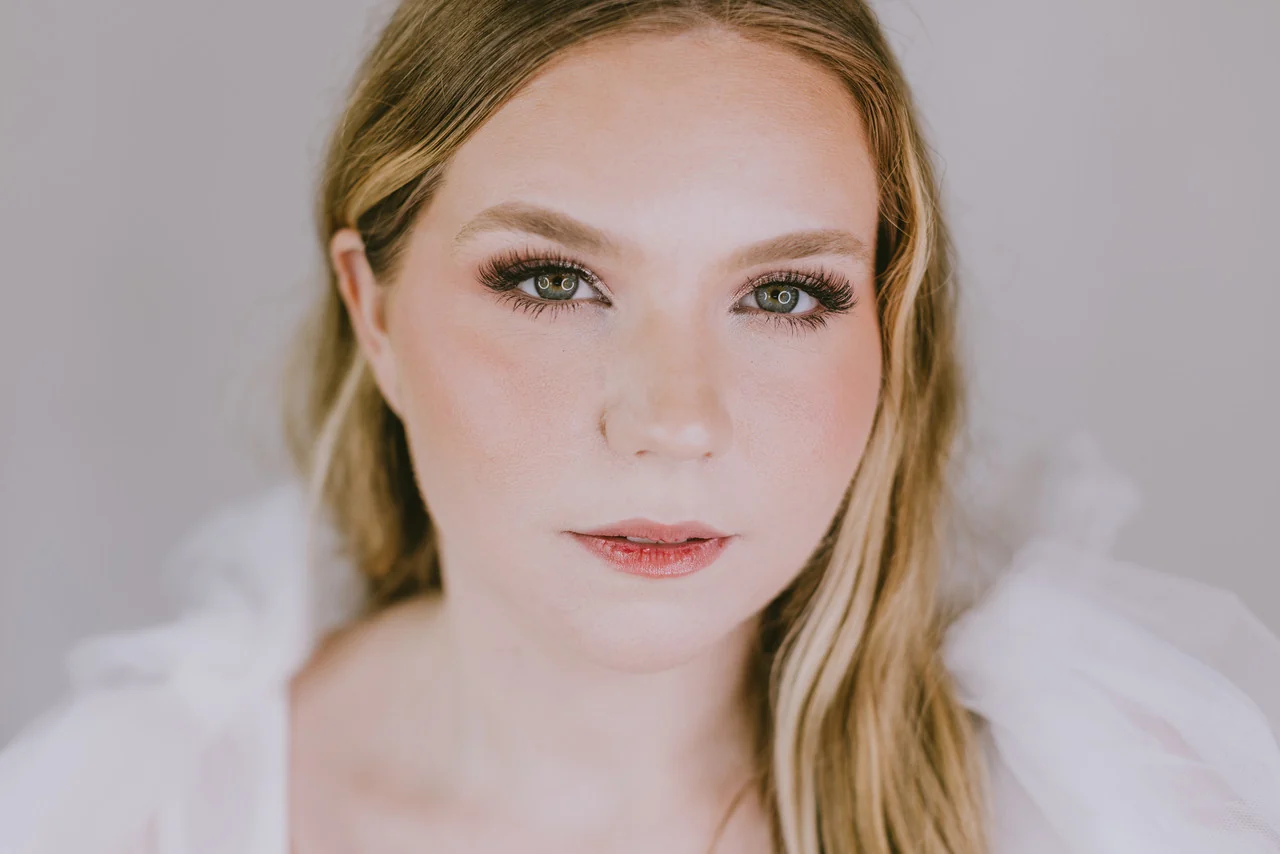 Sydney Grace Unveiled by Kendra Matthies Eyeshadow Palette - Image 5