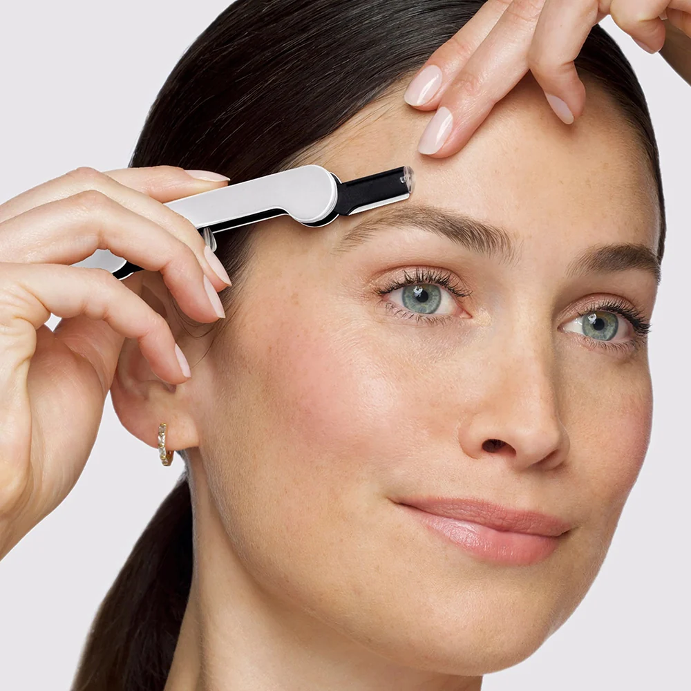 Tweezerman Brow & Facial Grooming Set - Image 11