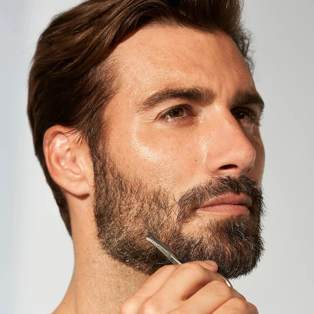 Tweezerman Facial Hair Scissors - Image 4